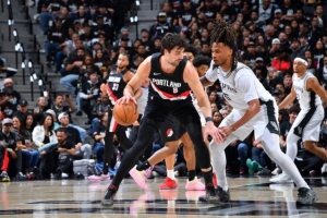 周五竞彩篮球焦点：马刺伤病承压 开拓者乘胜追击