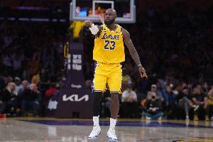 记者：詹姆斯第23季打成系列赛最佳球员 历史仅此一人征战第23季