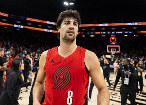 皮尔斯：阿夫迪亚是移动能力更强的东契奇 他很有冲击力和侵略性