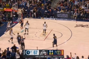 歪打正着！贾马尔·穆雷机警反抢完成前场断球 强攻篮下打进加罚