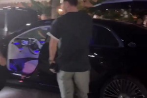 低调❤️！梅西与妻子迈阿密外出共进晚餐相关视频